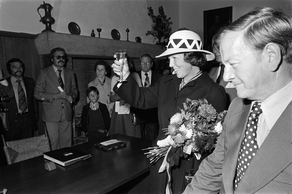Prinses Beatrix en Prins Claus bezoeken Bonn (BRD), bezoek Bonn, Bestanddeelnr 928-7850