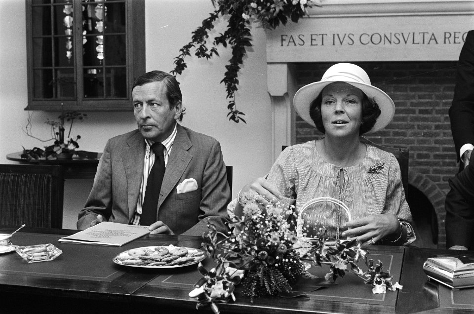 Prinses Beatrix en Prins Claus bezoeken Noord Brabant Hilvarenbeek, Bestanddeelnr 929-8677