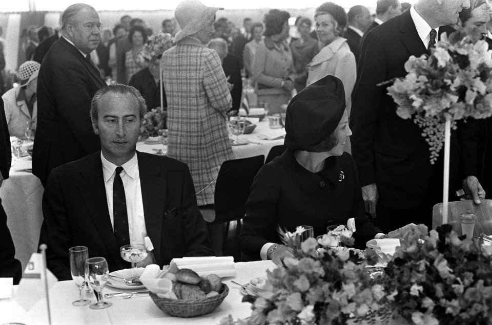 Prinses Beatrix en prins Claus bij de doop van geleide-wapen fregat Tromp te V, Bestanddeelnr 926-4532