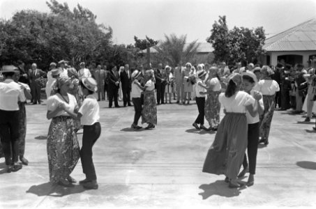 Prinses Beatrix en prins Claus bezoeken Nederlandse Antillen, Imeldahof, Bestanddeelnr 919-4054