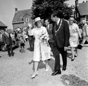 Prinses Beatrix en Prins Claus bezoeken provincie Noord-Holland (derde dag), bez, Bestanddeelnr 926-6328