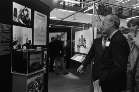 Prins Bernhard opent Verzetsmuseum Amsterdam, Bestanddeelnr 933-4886