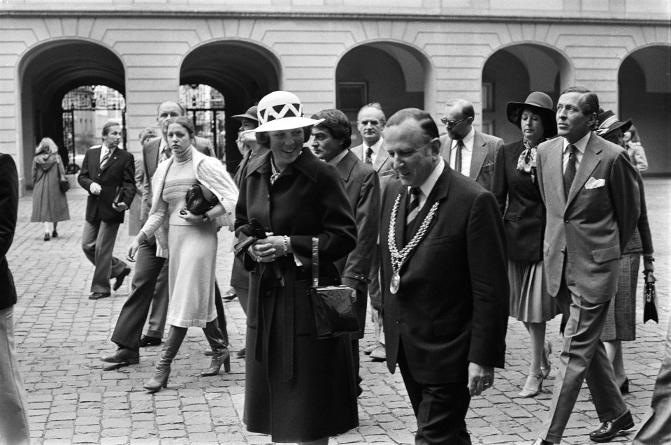 Prinses Beatrix en Prins Claus bezoeken Bonn (BRD), bezoek Bonn, Bestanddeelnr 928-7847