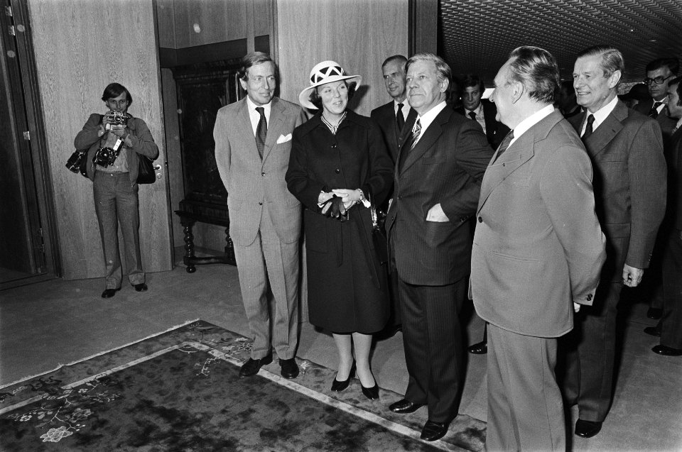 Prinses Beatrix en Prins Claus bezoeken Bonn (BRD), vlnr Prins Claus , Prin, Bestanddeelnr 928-7839