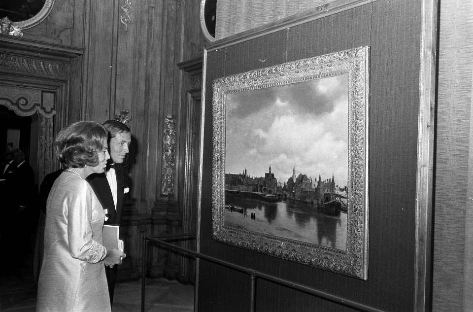 Prinses Beatrix en prins Claus bij opening Vermeer-tentoonstelling te Den Haag ,, Bestanddeelnr 919-2851
