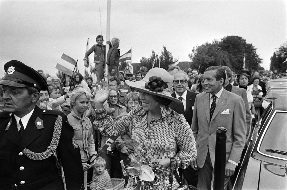Prinses Beatrix en Prins Claus bezoeken gemeenten in Plassegebied in Zuid Hollan, Bestanddeelnr 928-7595