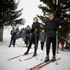 Prinses beatrix en prins claus aan het skien, Bestanddeelnr 254-7715
