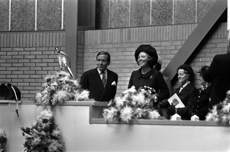 Prinses Beatrix en prins Claus bij de doop van geleide-wapen fregat Tromp te V, Bestanddeelnr 926-4530