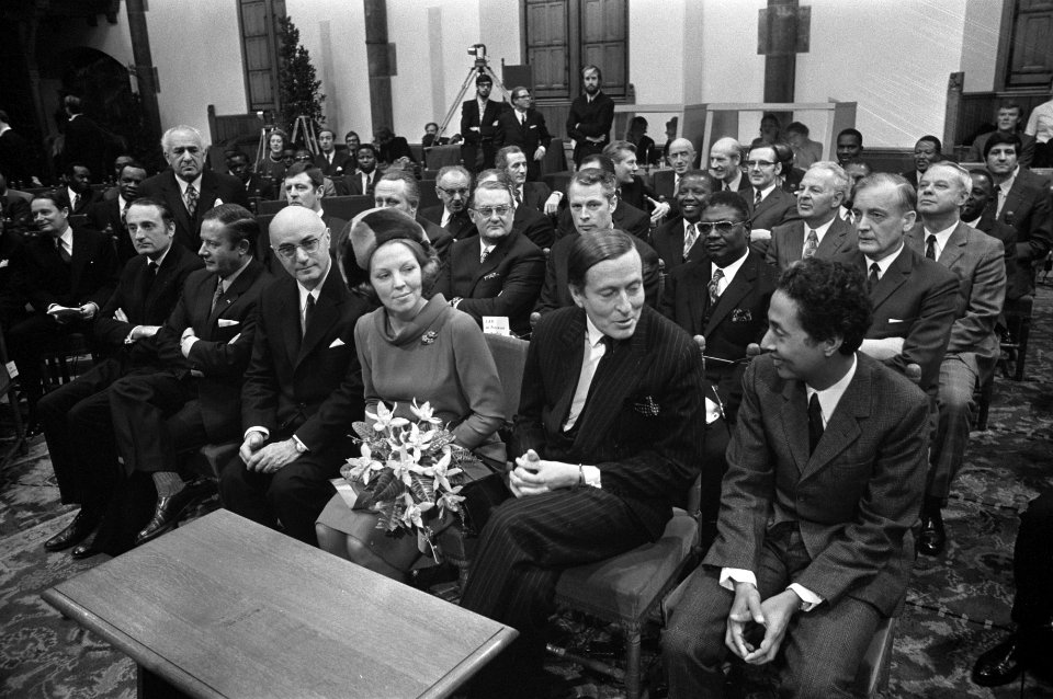 Prinses Beatrix en Prins Claus wonen opening parlementaire conferentie van assoc, Bestanddeelnr 925-3044