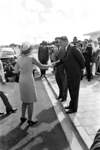 Prinses Beatrix en prins Claus bezoeken Nederlandse Antillen, bezoek water en en, Bestanddeelnr 919-4049