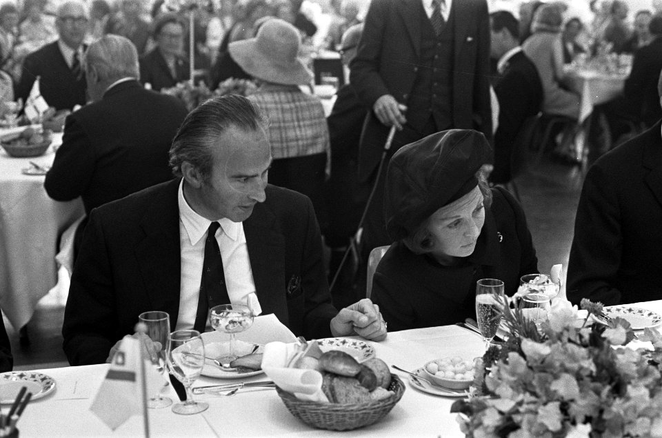 Prinses Beatrix en prins Claus bij de doop van geleide-wapen fregat Tromp te V, Bestanddeelnr 926-4531
