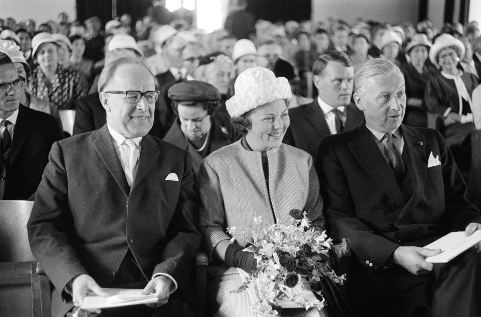 Prinses Beatrix opende clubgebouw studentenclub in Wageningen, enkele studenten , Bestanddeelnr 914-0757