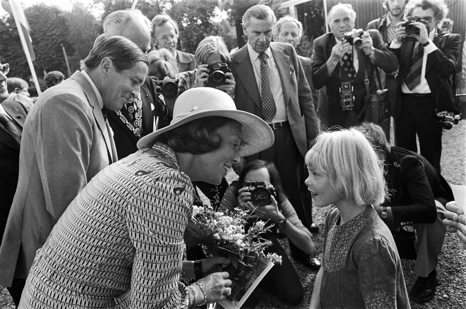Prinses Beatrix en Prins Claus bezoeken gemeenten in Plassegebied in Zuid Hollan, Bestanddeelnr 928-7592