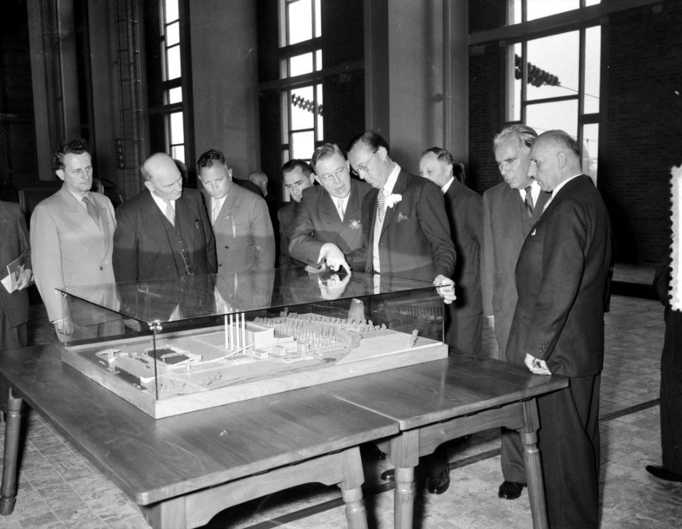 Prins Bernhard opent Maas Centrale, Bestanddeelnr 907-3141