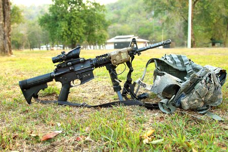 War gun battle