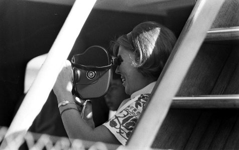 Prinses Beatrix en Prins Claus bij Visserijdagen te Harlingen met kinderen, Bestanddeelnr 922-7289