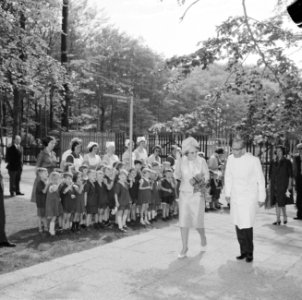 Prinses Beatrix opende boerderij op terrein Johanna Stichting te Arnhem, de Prin, Bestanddeelnr 916-4639