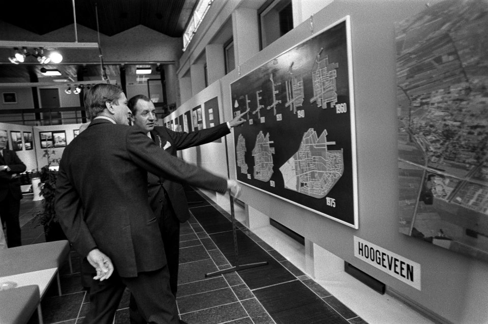 Prins Claus brengt bezoek aan Hoogeveen tgv 350 jarig bestaan van deze stad, Bestanddeelnr 928-1474