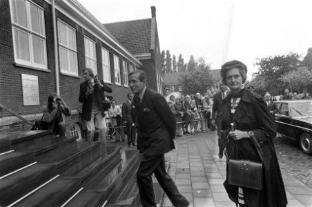 Prins Claus brengt bezoek aan Hoogeveen tgv 350 jarig bestaan van deze stad, Bestanddeelnr 928-1470