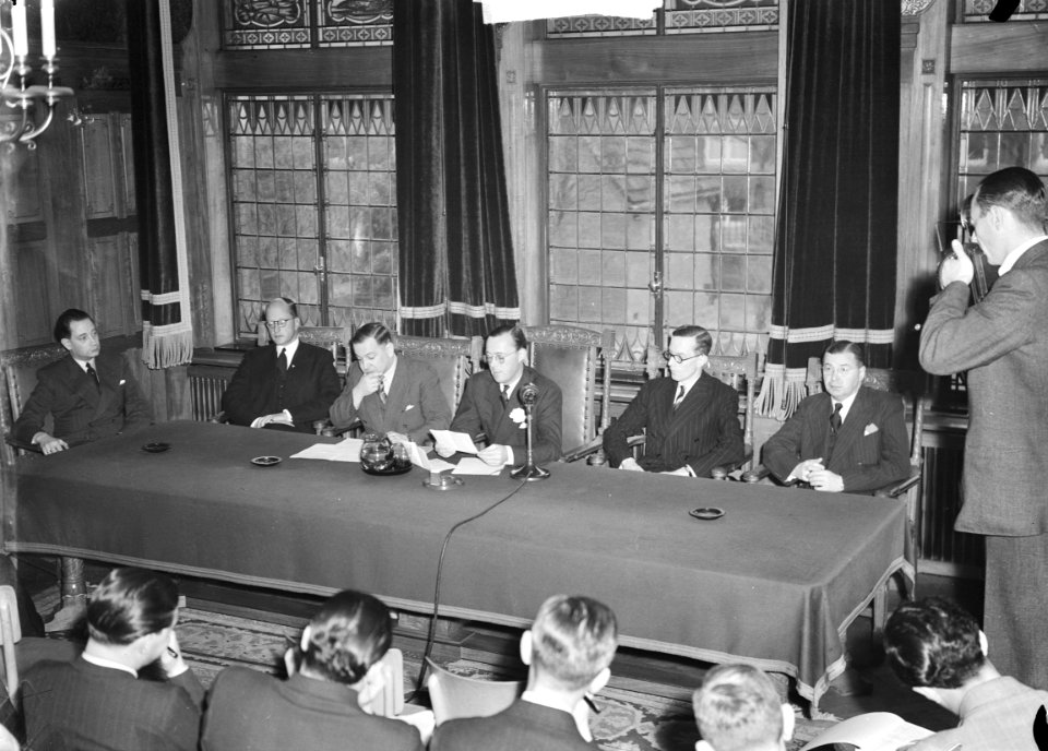 Prins Bernhard persconferentie op RVD, Bestanddeelnr 903-8759