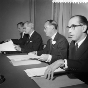 Prins Bernhard presideert de jaarvergadering van de Stichting Nederlandse Organi, Bestanddeelnr 911-1148