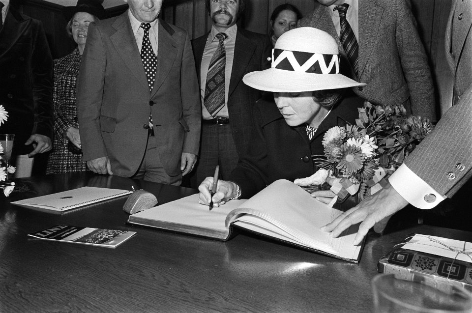 Prinses Beatrix en Prins Claus bezoeken Bonn (BRD), bezoek Bonn, Bestanddeelnr 928-7851