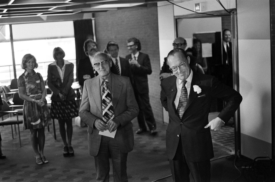 Prins Bernhard opent nieuw gebouw NMB in Amsterdam, Bestanddeelnr 927-2645