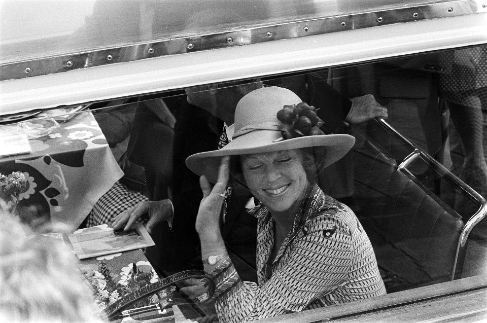 Prinses Beatrix en Prins Claus bezoeken gemeenten in Plassegebied in Zuid Hollan, Bestanddeelnr 928-7594