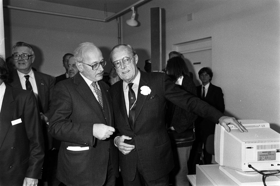 Prins Bernhard opent Verzetsmuseum Amsterdam, Bestanddeelnr 933-4890