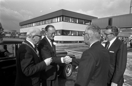 Prins Bernhard wordt ontvangen bij zijn aankomst, Bestanddeelnr 921-7088