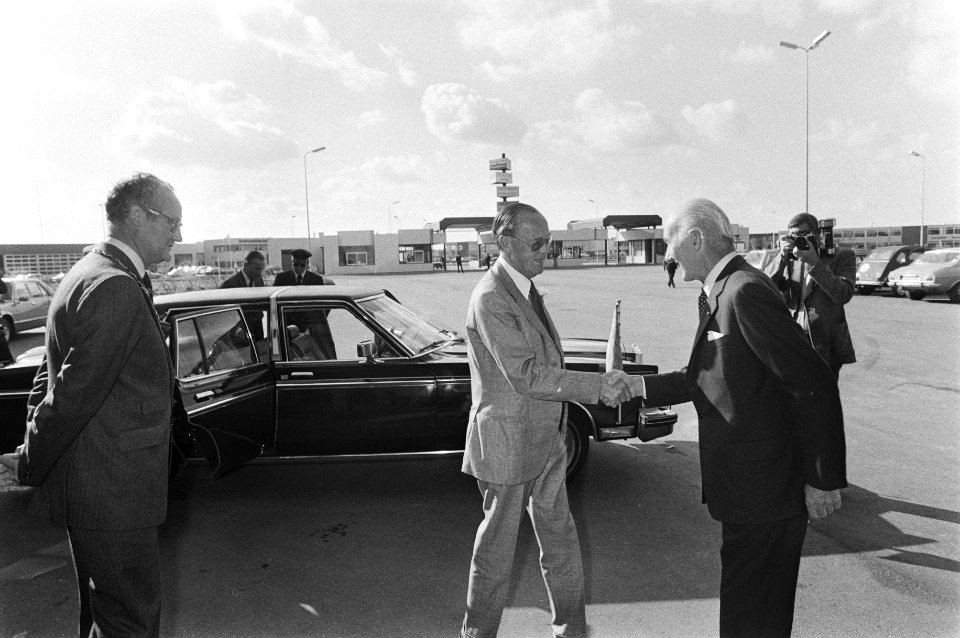 Prins Bernhard wordt verwelkomd, Bestanddeelnr 930-4542