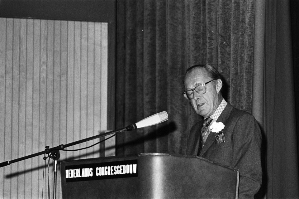 Prins Bernhard opent Nederlands-Duits Mijnbouwdeskundig Congres in Congresgebouw, Bestanddeelnr 928-7964