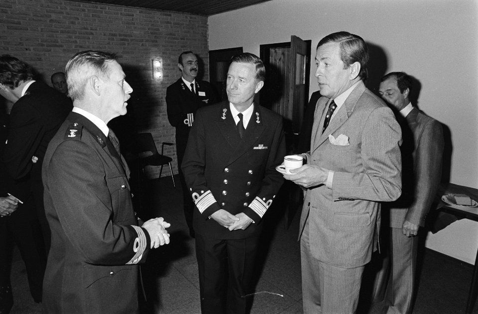 Prins Claus en Minister de Geus (def) woonden studiedag bij t.g.v. twaalfde lust, Bestanddeelnr 931-3977