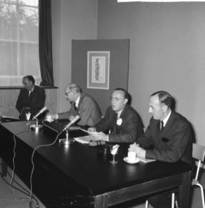 Prins Bernhard persconferentie bijgewoond, 25-jarig bestaan Prins Bernhardfonds , Bestanddeelnr 917-7952