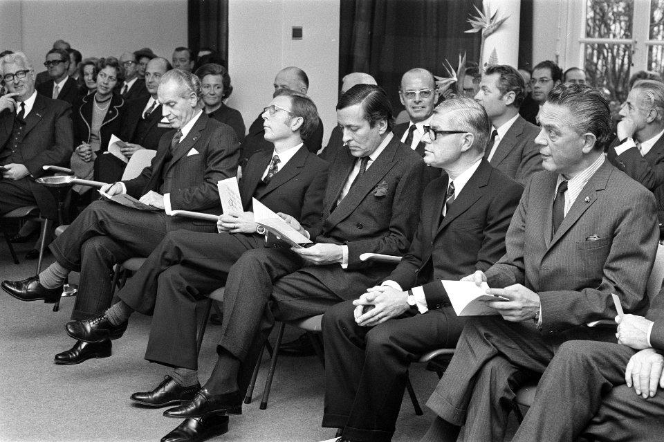 Prins Claus bij viering 75-jarig bestaan Nationaal Grondbezit NV te Den Haag, Bestanddeelnr 926-0007