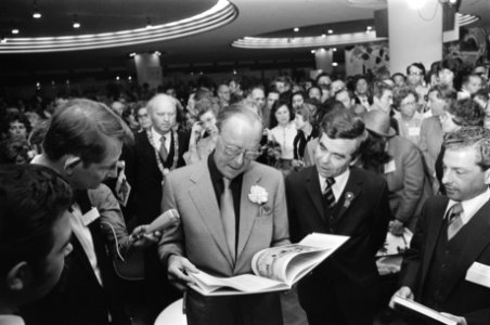 Prins Bernhard woont reunie bij van Ver. van oudleerlingen van Chr. Lyceum te Ba, Bestanddeelnr 928-5530