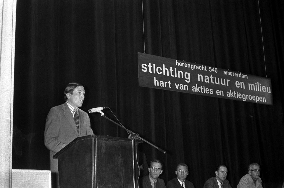 Prins Claus bij slotzitting van werkvergadering van Stichting Natuur en Milieu i, Bestanddeelnr 927-1682