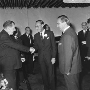 Prins Bernhard tussen de aanwezigen, Bestanddeelnr 919-6474