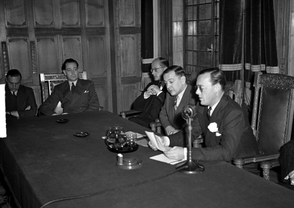 Prins Bernhard persconferentie op RVD, Bestanddeelnr 903-8760
