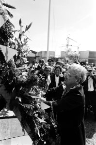 Prinses Juliana woont lentefeest bij opening nieuwe gebouwen Steinmetz Stichting, Bestanddeelnr 930-8401
