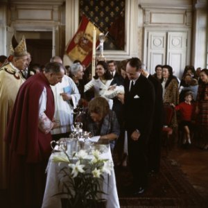 Prins Carlos Jr. Bernardo wordt gedoopt in kerk te Lignieres, Frankrijk, door Ka, Bestanddeelnr 254-8606