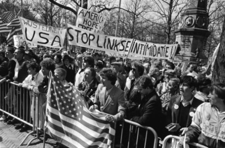 Pro-Amerikademonstratie in Den Haag door de OSL Stichtingen georganiseerd bij Am, Bestanddeelnr 932-1211