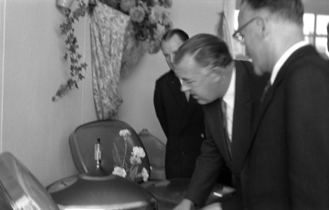 Prins Bertil van Zweden bezoekt Philips, Eindhoven, Bestanddeelnr 910-7278