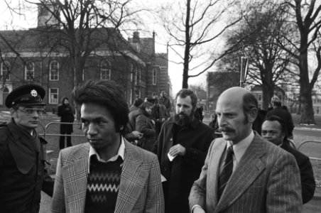 Proces Zuid-Molukse treinkapers in Assen Apamo en gegijzelde Prins bij aankomst, Bestanddeelnr 928-4580
