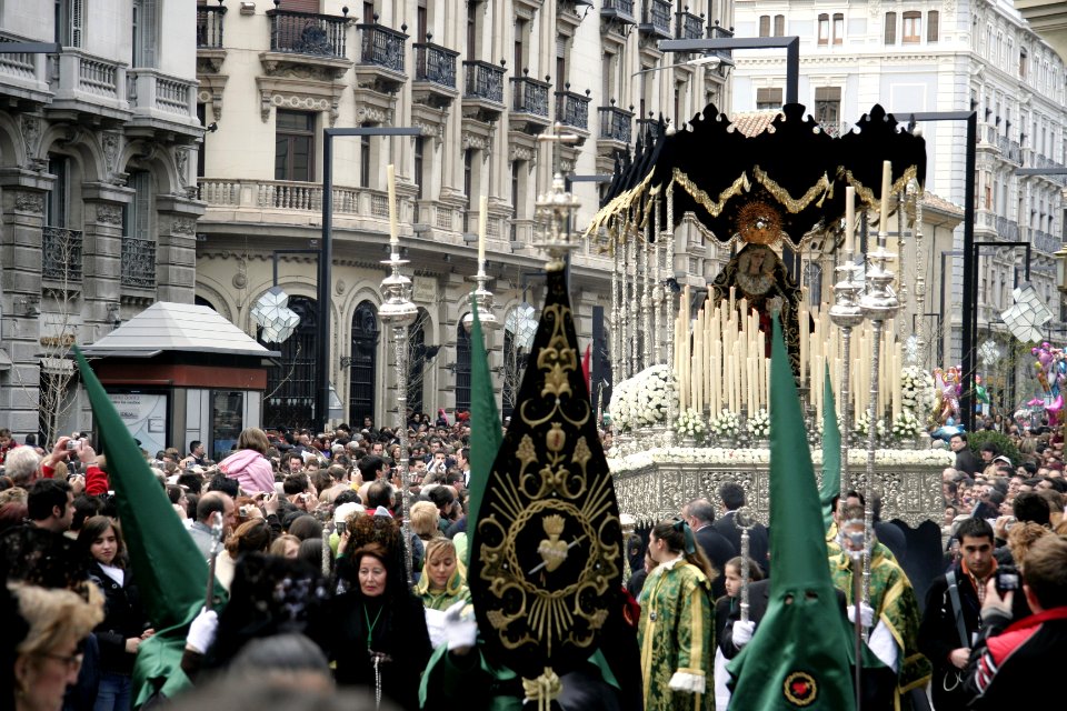 Procesión de la Semana Santa en Granada, España 03