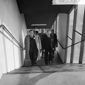 Prins Bernhard vertrokken van Schiphol naar Amerika, Bestanddeelnr 915-8141