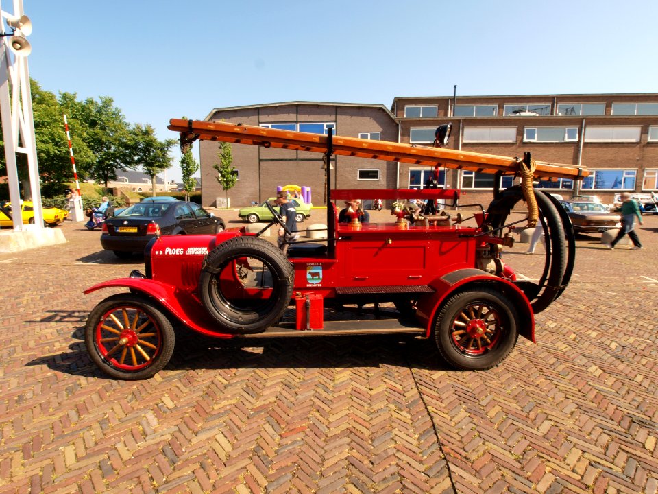 Probably Ford Fire Engine pic4