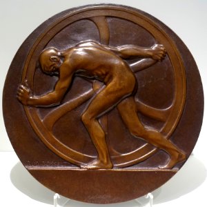 Prize of honor for the City of Essen, designer Rudolf Bosselt, maker Prageanstalt Carl Poellath, 1907, bronze - Museum Künstlerkolonie Darmstadt - Mathildenhöhe - Darmstadt, Germany - DSC06363