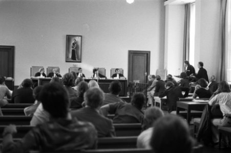 Proces tegen van corruptie verdachte politieagenten in Amsterdam overzicht en r, Bestanddeelnr 929-7513