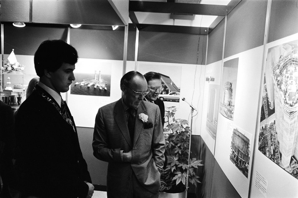 Prins Bernhard verricht opening seizoen 78 van Madurodam, Bestanddeelnr 929-6516